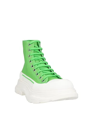 https://images.styletyx.com/images/green-canvas-sneakers-alexander-mcqueen-1226022009_2.webp