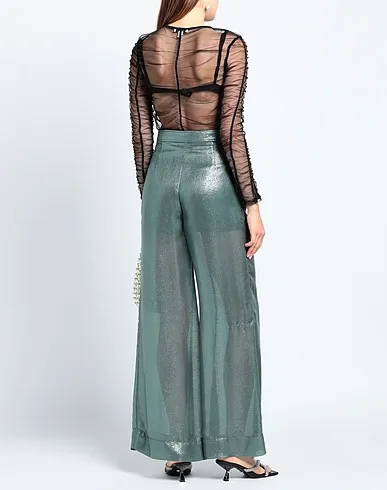 https://images.styletyx.com/images/green-crepe-casual-pants-alberta-ferretti-1225146838_3.webp