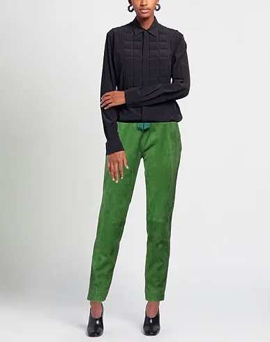 https://images.styletyx.com/images/green-leather-casual-pants-h8li-paris-1009982686_2.webp