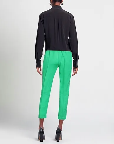 https://images.styletyx.com/images/green-plain-weave-casual-pants-annamariapaletti-13520751_3.webp