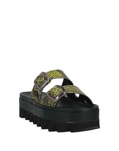 https://images.styletyx.com/images/green-sandals-sensi-13281396_2.webp