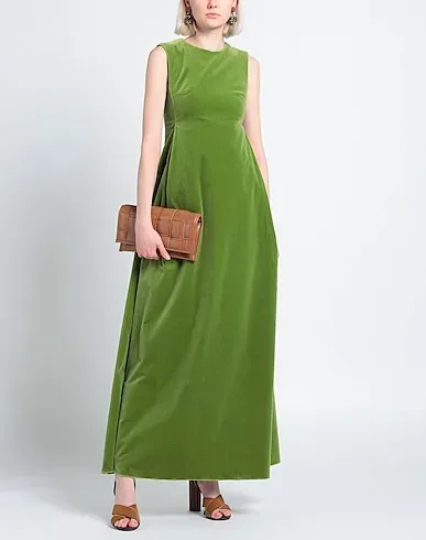 https://images.styletyx.com/images/green-velvet-long-dress-co-go-1004736968_2.webp
