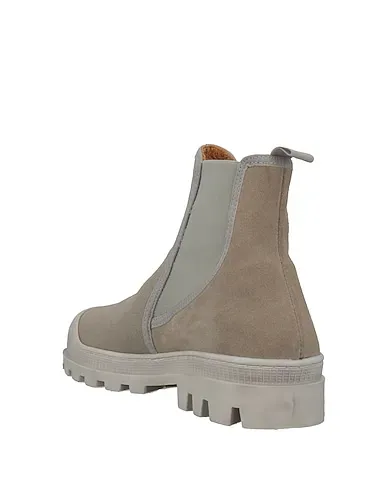 https://images.styletyx.com/images/grey-canvas-boots-goosecraft-12982450_3.webp