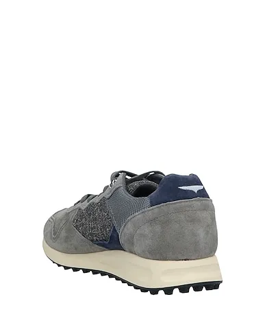https://images.styletyx.com/images/grey-canvas-sneakers-alberto-guardiani-961991_3.webp