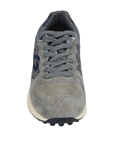 https://images.styletyx.com/images/grey-canvas-sneakers-alberto-guardiani-961991_4.webp