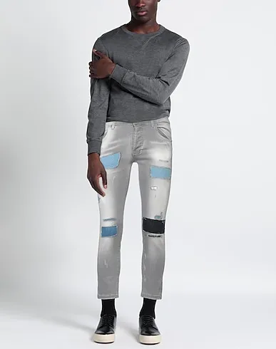 https://images.styletyx.com/images/grey-denim-denim-pants-maison-9-paris-1225148409_2.webp