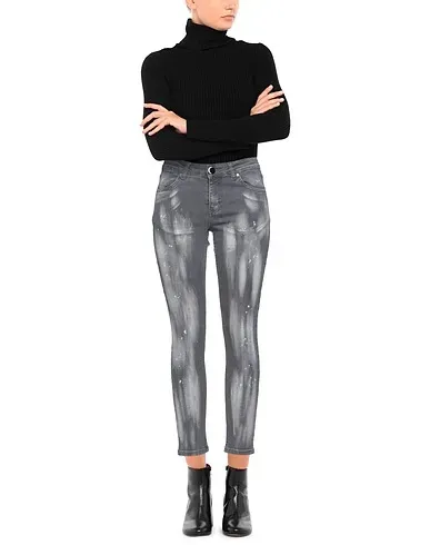 https://images.styletyx.com/images/grey-denim-denim-pants-nghtbrd-3093485_2.webp