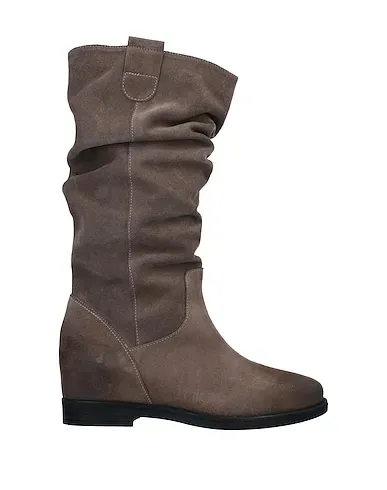 https://images.styletyx.com/images/grey-leather-boots-formentini-1398607_1.webp