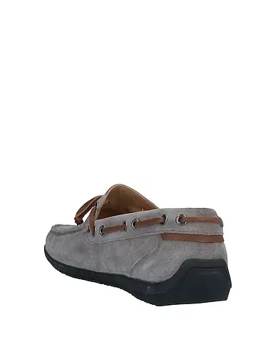 https://images.styletyx.com/images/grey-leather-loafers-lumberjack-1527165_3.webp