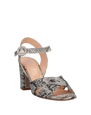 https://images.styletyx.com/images/grey-leather-sandals-evaluna-13114843_2.webp