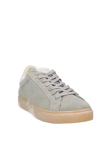 https://images.styletyx.com/images/grey-leather-sneakers-nira-rubens-13016984_2.webp