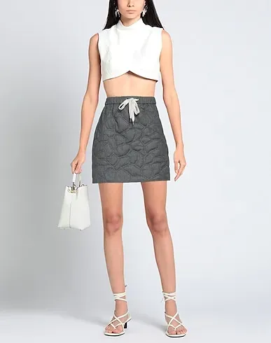 https://images.styletyx.com/images/grey-plain-weave-mini-skirt-brunello-cucinelli-1222858175_2.webp