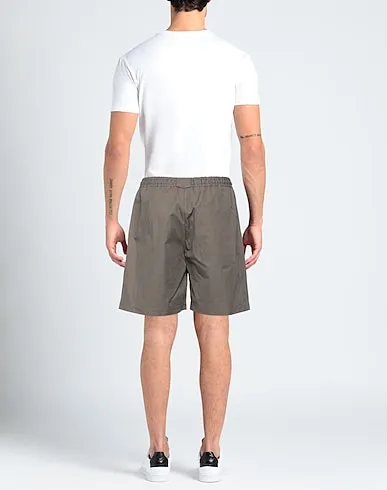 https://images.styletyx.com/images/grey-plain-weave-shorts-bermuda-isabel-benenato-1007363310_3.webp