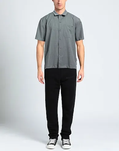 https://images.styletyx.com/images/grey-plain-weave-solid-color-shirt-han-kjobenhavn-3200266_2.webp