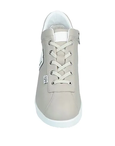 https://images.styletyx.com/images/grey-sneakers-agile-by-rucoline-1518139996_4.webp