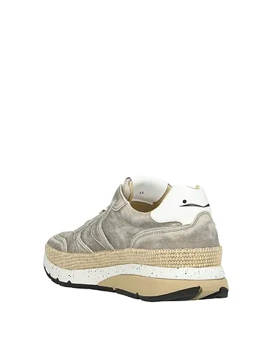 https://images.styletyx.com/images/grey-sneakers-voile-blanche-12934039_3.webp