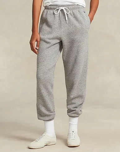 https://images.styletyx.com/images/grey-sweatshirt-casual-pants-ralph-lauren-12971903_4.webp