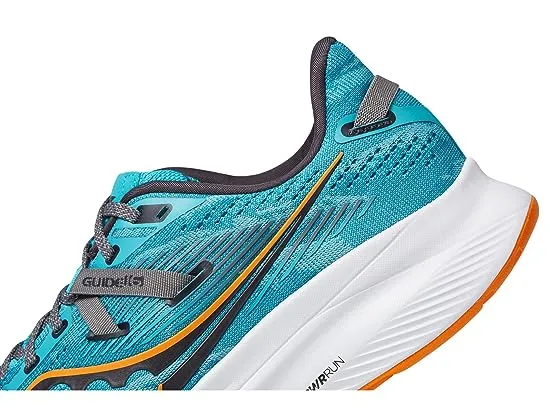 https://images.styletyx.com/images/guide-16-saucony-13143663_5.webp