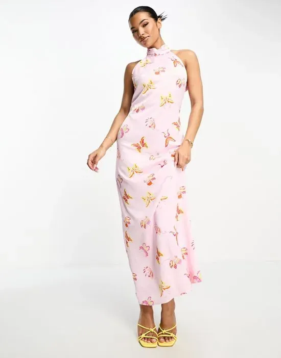 https://images.styletyx.com/images/halter-neck-open-back-satin-maxi-dress-in-candyfloss-pink-satin-butterfly-print-something-new-1003667519_3.webp