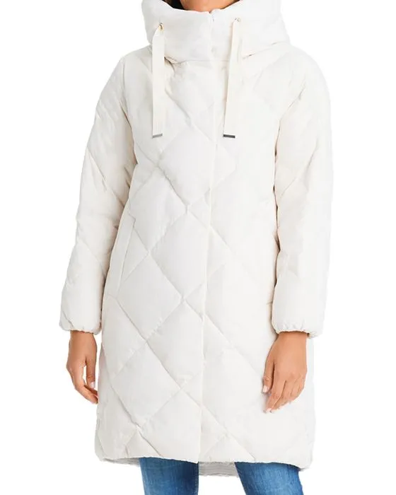 https://images.styletyx.com/images/hooded-puffer-coat-sanctuary-2626381_1.webp