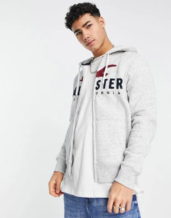 https://images.styletyx.com/images/hoodie-in-gray-with-chest-logo-hollister-13585155_1.webp