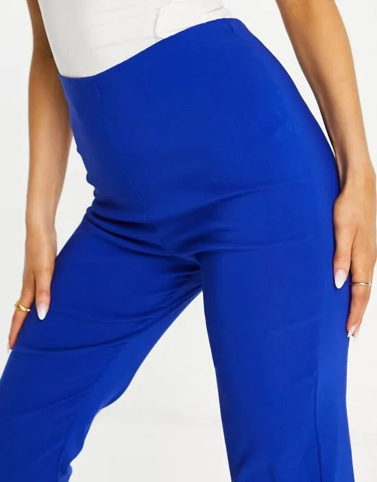 https://images.styletyx.com/images/i-saw-it-first-flared-tailored-pants-in-blue-i-saw-it-first-2030193_3.webp
