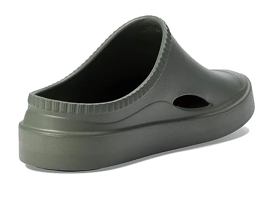 https://images.styletyx.com/images/in-out-bloom-algae-foam-clog-hunter-13220117_5.webp