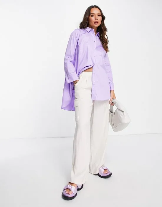 https://images.styletyx.com/images/inwear-vex-oversized-cotton-shirt-in-lilac-inwear-2742377_4.webp