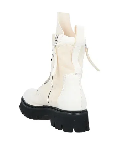 https://images.styletyx.com/images/ivory-ankle-boot-fru-it-1465379_3.webp