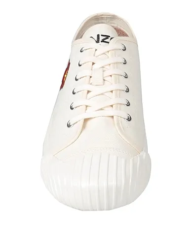 https://images.styletyx.com/images/ivory-canvas-sneakers-kenzo-13124869_4.webp