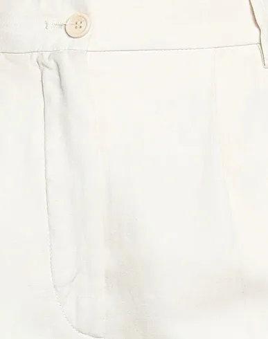 https://images.styletyx.com/images/ivory-cotton-twill-casual-pants-aspesi-13221881_4.webp
