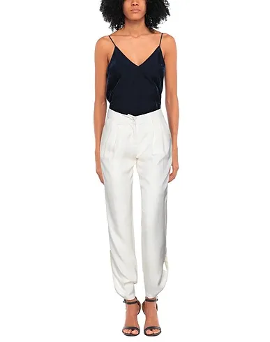 https://images.styletyx.com/images/ivory-crepe-casual-pants-kiton-317869_2.webp