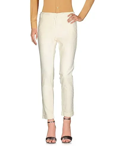https://images.styletyx.com/images/ivory-jacquard-casual-pants-manila-grace-denim-1004375006_2.webp
