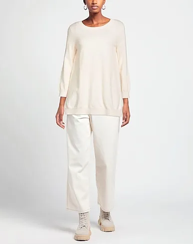 https://images.styletyx.com/images/ivory-knitted-cashmere-blend-be-you-by-geraldine-alasio-2834338_2.webp