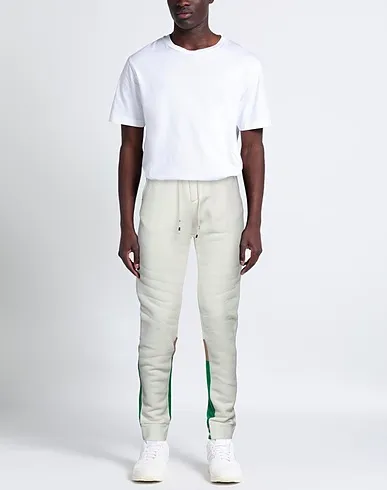 https://images.styletyx.com/images/ivory-knitted-casual-pants-white-over-1005228352_2.webp