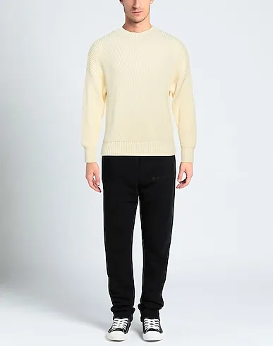 https://images.styletyx.com/images/ivory-knitted-sweater-bally-13309210_2.webp