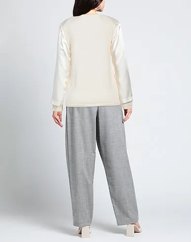 https://images.styletyx.com/images/ivory-knitted-sweater-comme-des-garcons-1044874803_3.webp