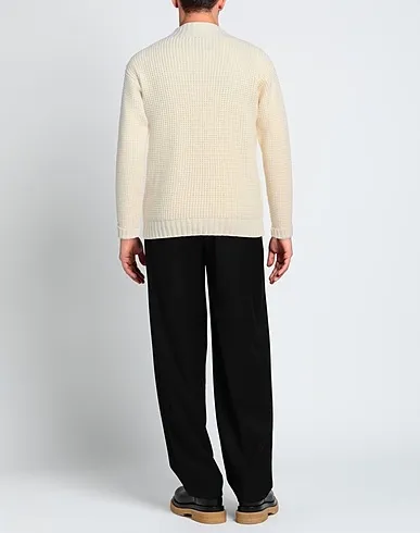https://images.styletyx.com/images/ivory-knitted-turtleneck-molo-eleven-67573292_3.webp