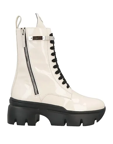 https://images.styletyx.com/images/ivory-leather-ankle-boot-giuseppe-zanotti-2199577_1.webp