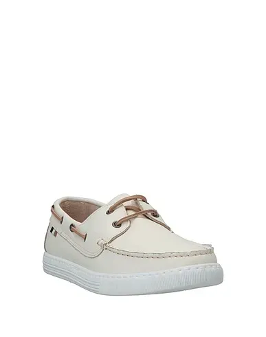 https://images.styletyx.com/images/ivory-leather-loafers-cafenoir-1225592768_2.webp