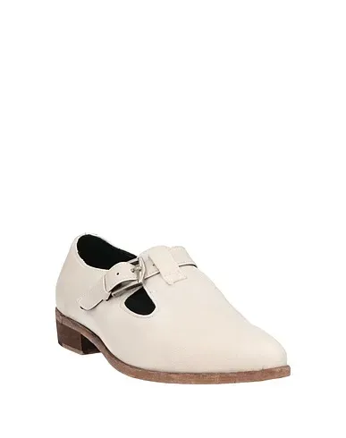 https://images.styletyx.com/images/ivory-leather-loafers-sangue-3273686_2.webp
