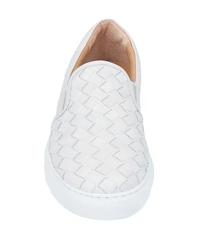 https://images.styletyx.com/images/ivory-leather-sneakers-boemos-1226015533_4.webp