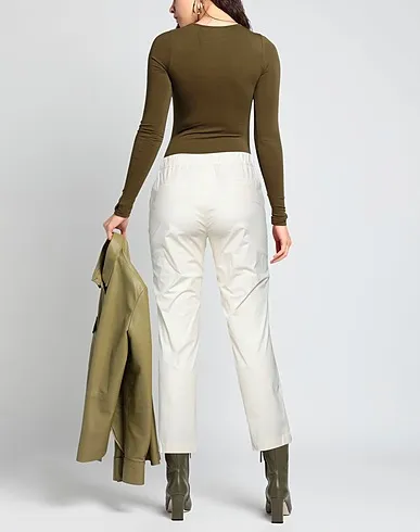 https://images.styletyx.com/images/ivory-plain-weave-casual-pants-ago-e-filo-12960683_3.webp