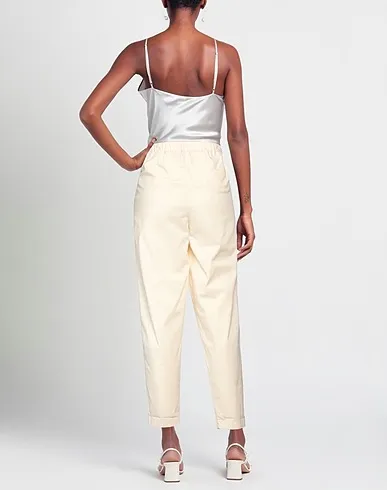 https://images.styletyx.com/images/ivory-plain-weave-casual-pants-floor-12983520_3.webp