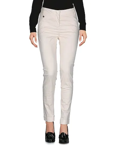 https://images.styletyx.com/images/ivory-plain-weave-casual-pants-manila-grace-denim-2829570_1.webp