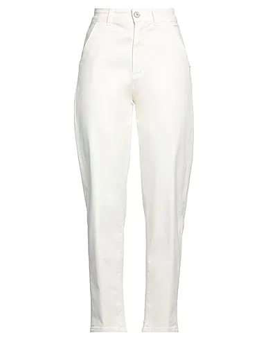 https://images.styletyx.com/images/ivory-plain-weave-casual-pants-noir-n-bleu-1550613463_1.webp