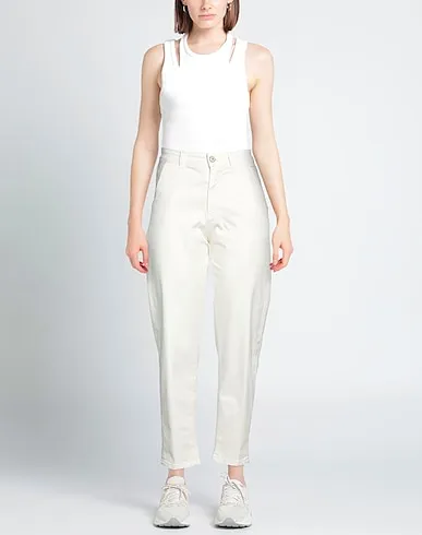 https://images.styletyx.com/images/ivory-plain-weave-casual-pants-noir-n-bleu-1550613463_2.webp