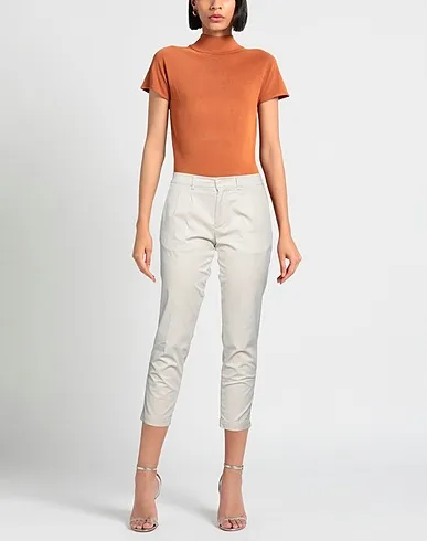 https://images.styletyx.com/images/ivory-plain-weave-casual-pants-people-12948176_2.webp