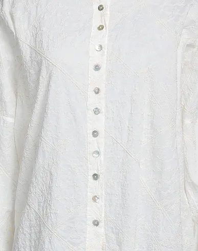 https://images.styletyx.com/images/ivory-plain-weave-floral-shirts-blouses-lfdl-13066711_4.webp