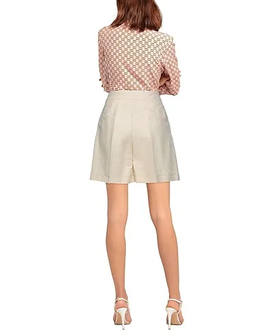 https://images.styletyx.com/images/ivory-plain-weave-shorts-bermuda-kaos-1437097_3.webp